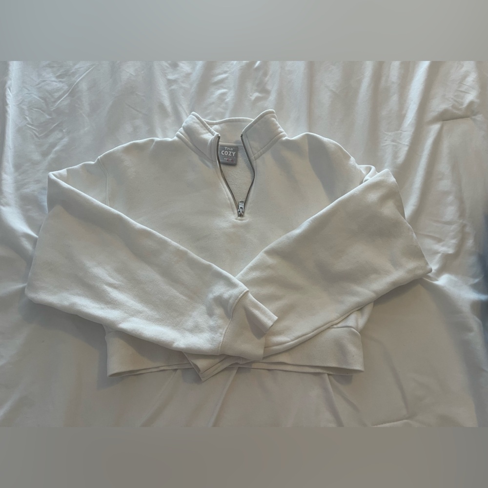 Women’s cropped sweater